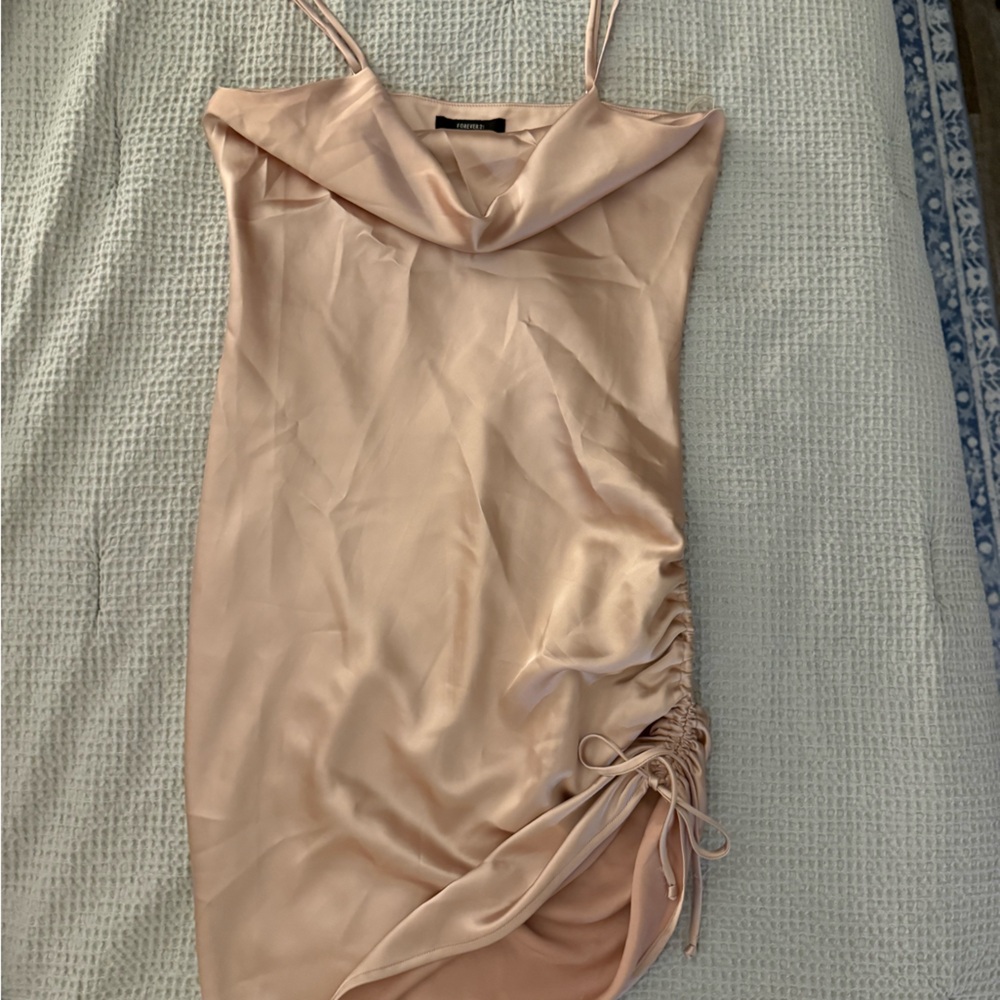 ✨5 for $25✨ F21 Blush Pink Satin Cami Top
